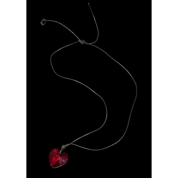 Casual Coquette Tie On Red Heart Pendant Necklace - Picture 4 of 6